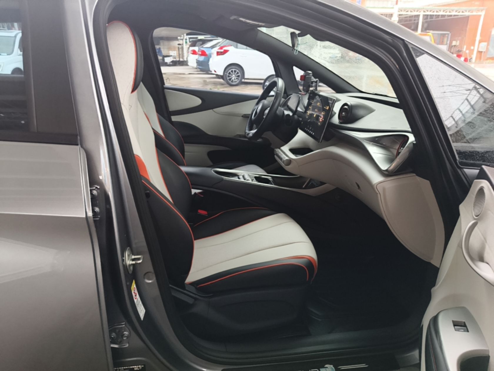 BYD Dolphin 2021 405 km Fashion Edition — снимка 19