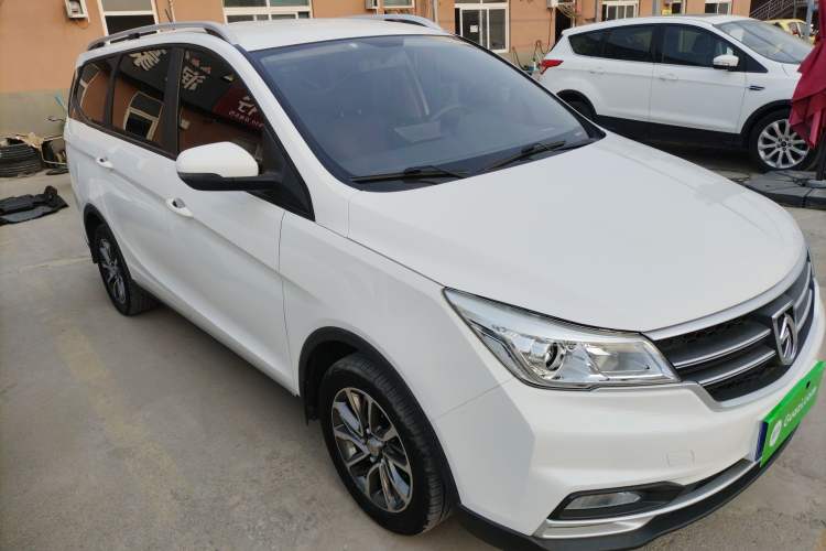 Used Baojun 730 2019 1.5T CVT Fashion Model 7 Seats China V Emission Standard Front Right 45 Deg