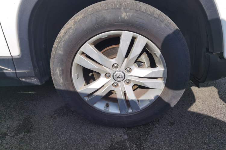 Used CHANGAN CS75 2014 1.8T Automatic Elite Model China IV Standard
