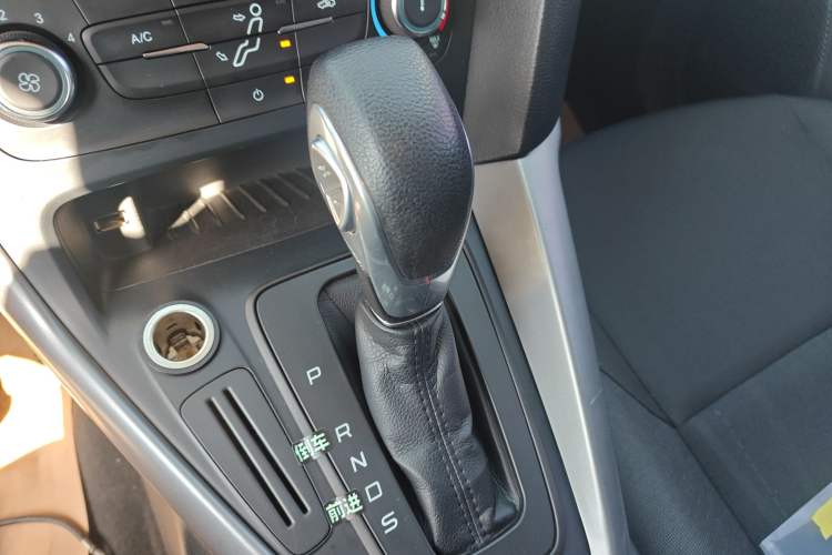 Used Ford Focus 2015 Hatchback 1.6L Automatic Comfort Model
