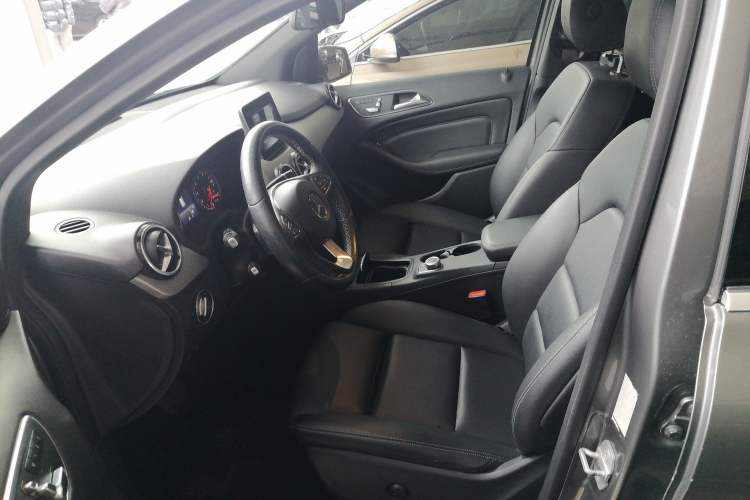 Used Mercedes-Benz B-Class 2017 B 200 Fashion Model
