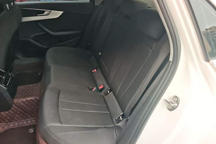 Used Audi A4L 2018 30th Anniversary Edition 40 TFSI Trendy Model Left Rear Seat