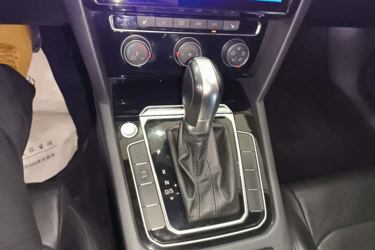 Used Volkswagen Magotan 2019 330TSI DSG Leading Model China VI Standard
