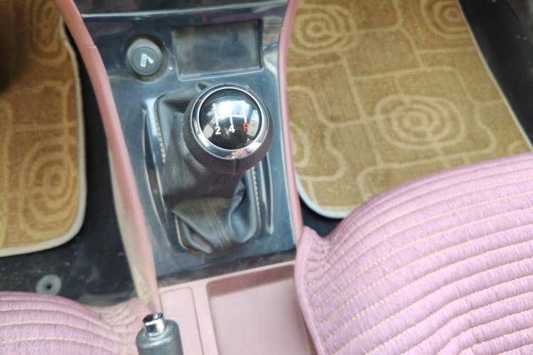 Used BYD F3 2018 1.5L Manual Classic Model Gear Lever