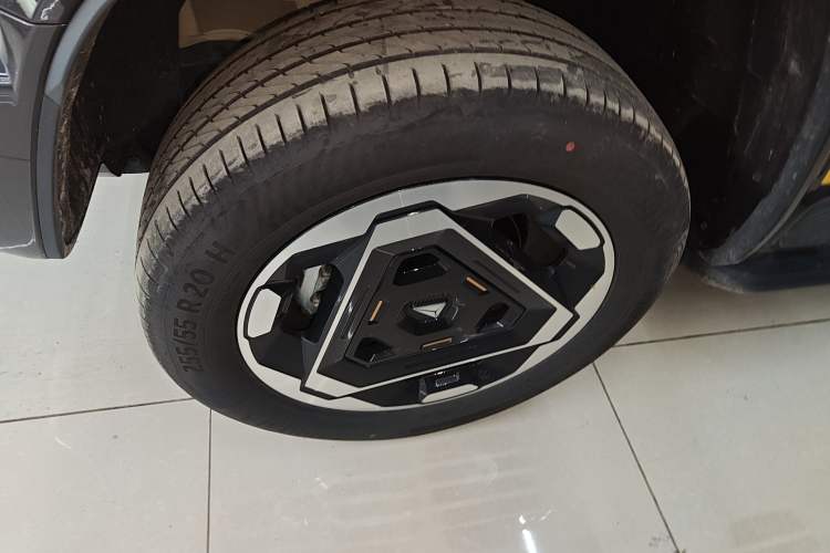 Used Deepal G318 2025 Worry-Free Adventure Edition Four-Wheel Drive Secret Realm Version
