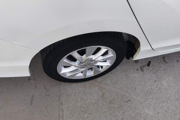 Used Honda Gienia 2017 1.5L CVT Comfort Version Right Rear Wheel Hub