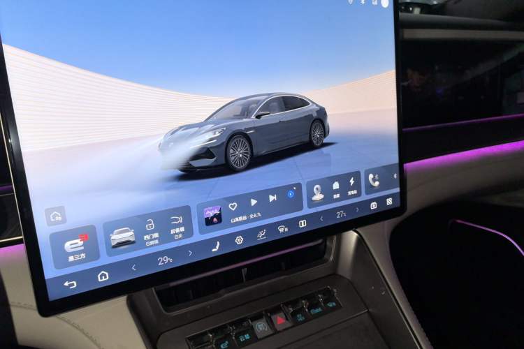 Used Denza Z9 2024 1100 km All-Wheel-Drive Ultra Version