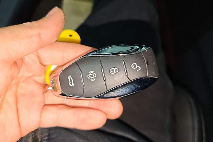 Used Hongqi H5 2024 2.0T Automatic Smart Connect Flagship Edition
