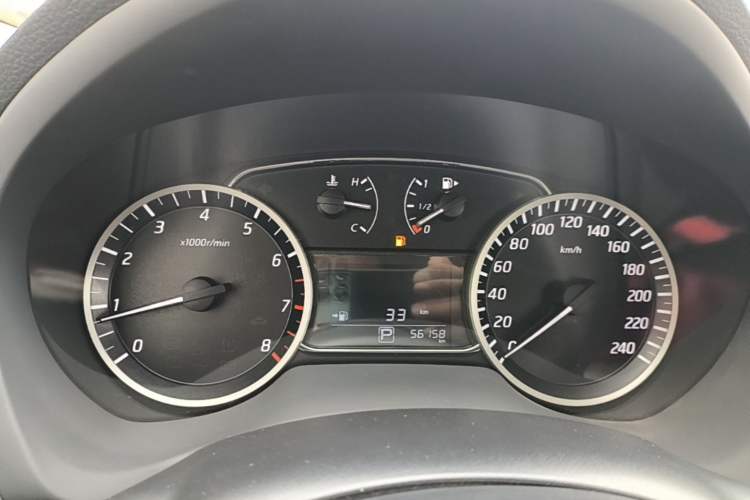 Used Nissan Sylphy 2019 1.6XV CVT Smart Connect Luxury Edition China VI Standard Instrument Cluster