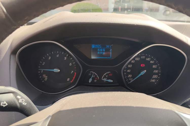 Used Ford Focus 2012 Sedan 1.6L Automatic Fashion Edition