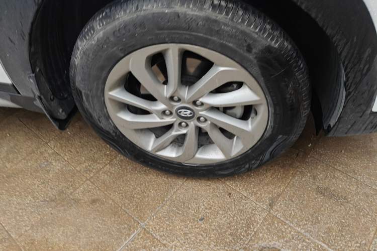 Used Hyundai Tucson 2018 1.6T Dual-Clutch Two-Wheel Drive 15th Anniversary Special Edition