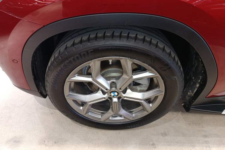 Used BMW X3 2019 xDrive28i Luxury Package Left Front Wheel Hub