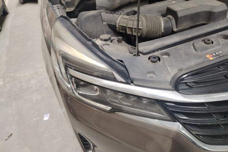 Used Buick GL8 2021 Land Cruiser Executive Class 652T Luxury Model Right Front Headlight