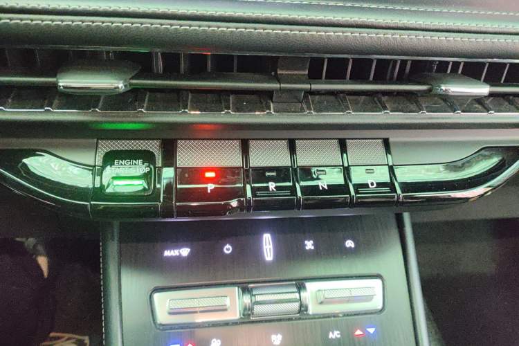 Used Lincoln Corsair 2023 2.0T Two-Wheel Drive Zunyue Edition Gear Lever