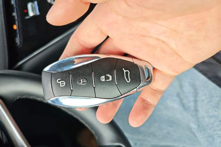 Used Hongqi HQ9 PHEV 2024 2.0T Four-Wheel Drive Business Edition Vehicle Key