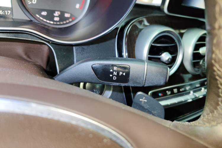 Used Mercedes-Benz GLC 2019 GLC 260 4MATIC Luxury Model