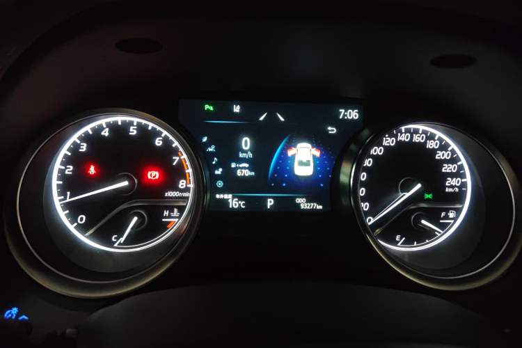 Used Toyota Camry 2021 2.0G Luxury Edition
