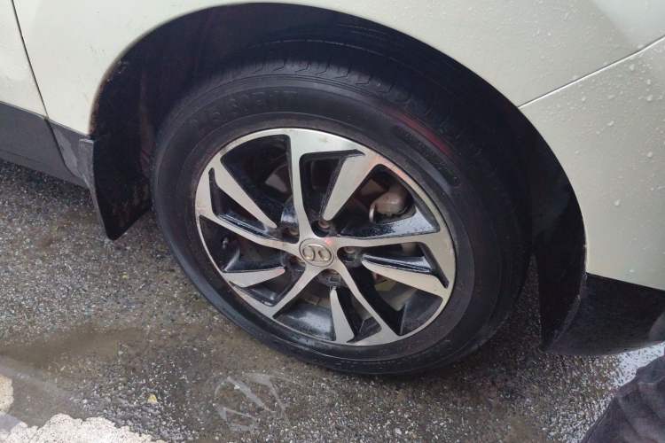 Used BAIC Senova X55 2016 1.5T CVT Elite Edition Right Front Wheel Hub