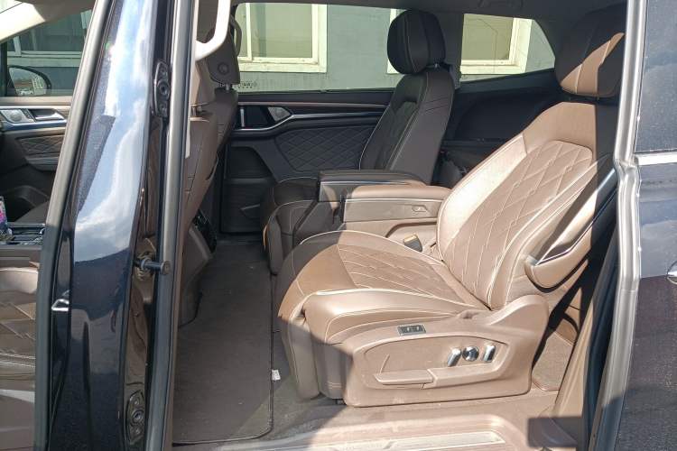 Used Volkswagen Viloran 2020 380TSI Prestige Edition Left Rear Seat