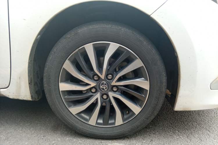 Used Toyota Corolla 2018 Dual-Engine 1.8L E-CVT Smart Edition