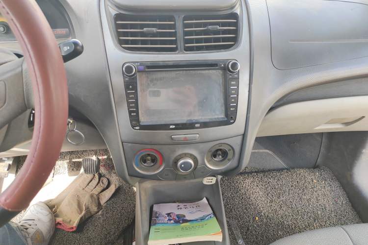 Used Chevrolet Sail 2011 Sedan 1.4L Manual Happiness Edition
