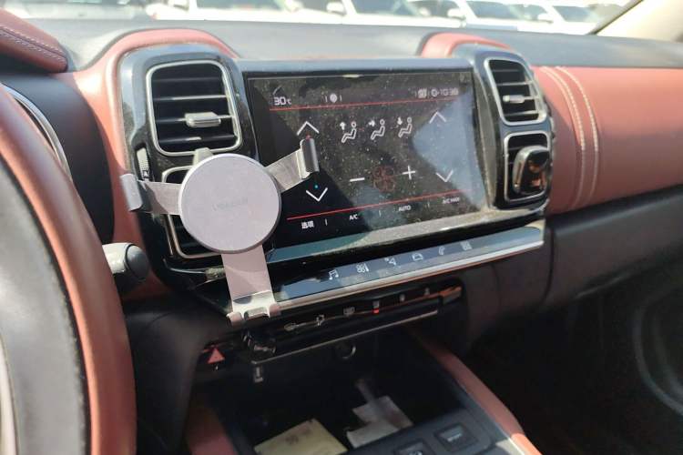 Used Citroen C5 AIRCROSS 2017 380THP Luxury Model Audio And AC Panel