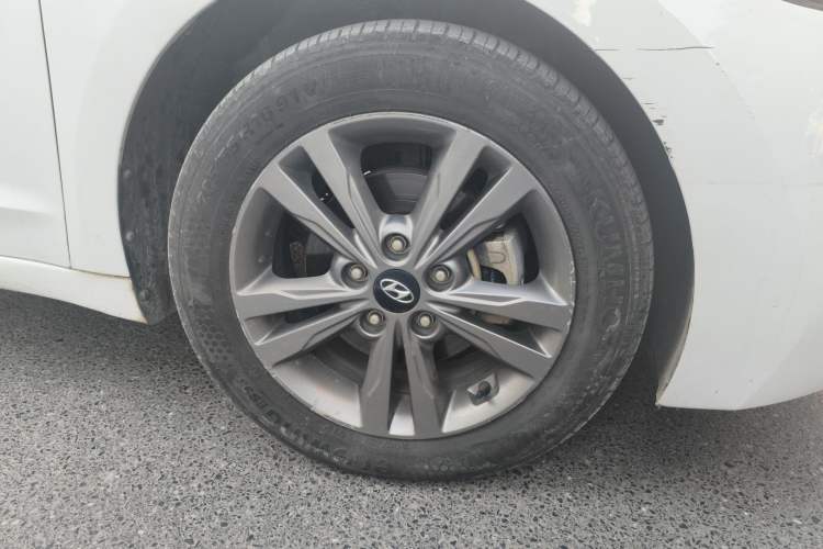 Used Hyundai Elantra (6th Generation / Lingdong) 2016 1.6L Manual ZhiXuan · Dynamic Model
