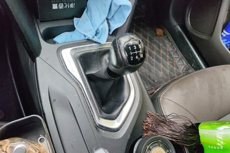 Used GAC Trumpchi GS4 2015 200T Manual Elite Edition Gear Lever