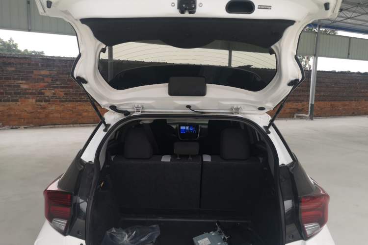 Used Toyota YARiS L Zhi Xuan 2020 X-Trail X 1.5L CVT Leading Edition
