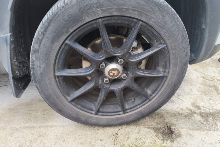 Used Dongfeng NAMMI EX1 2021 Zhi Ling Version Right Front Wheel Hub