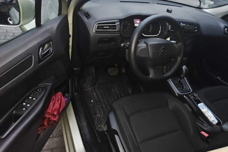 Used Citroen C4 Sega 2016 1.6L Automatic Comfort Model Driver Seat