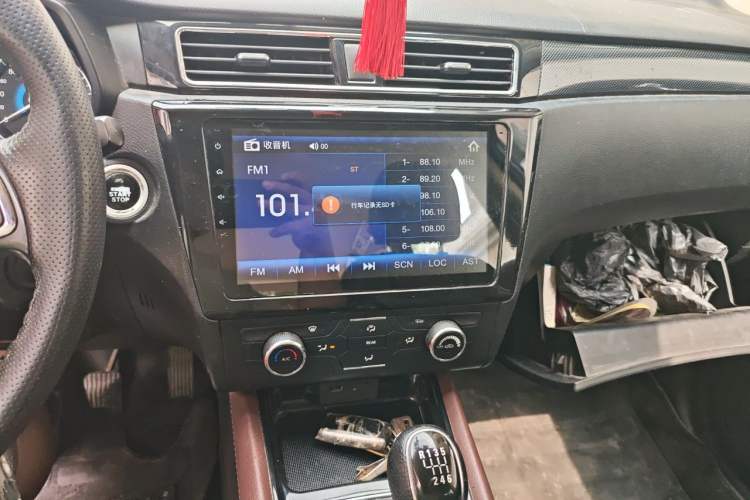 Used Dongfeng Fengon 580 2016 1.5T Manual Luxury Edition
