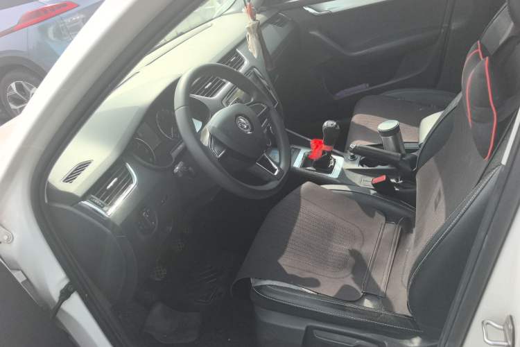 Used Skoda Octavia 2016 1.6L Manual Trend Edition Left Front Seat