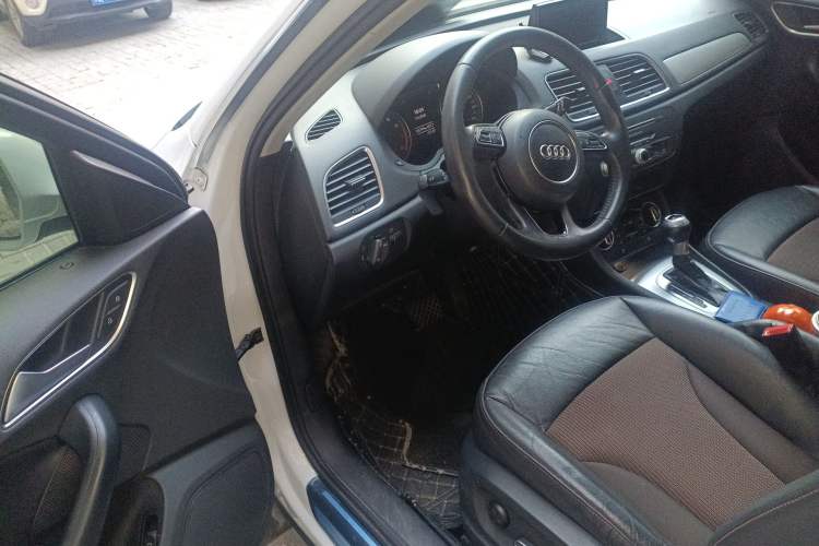 Used Audi Q3 2017 30 TFSI Fashion Model
