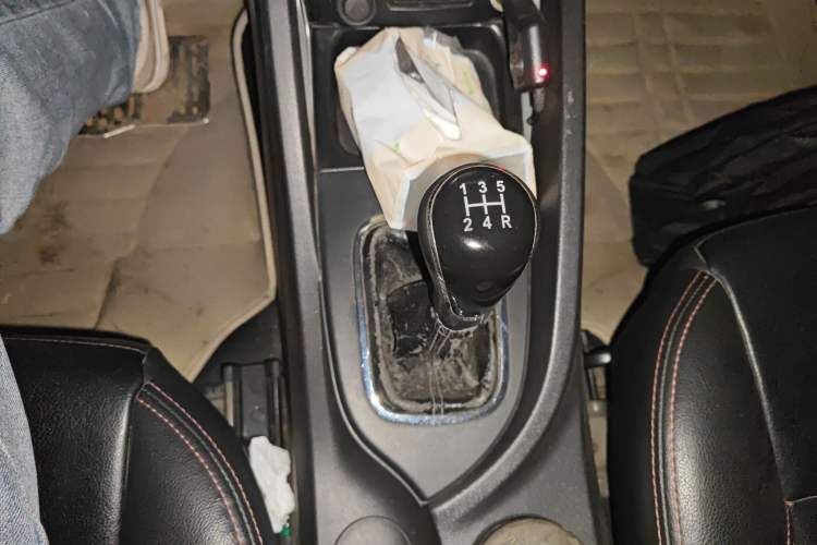 Used Changan CS35 2015 1.6L Manual Luxury Model China IV Standard
