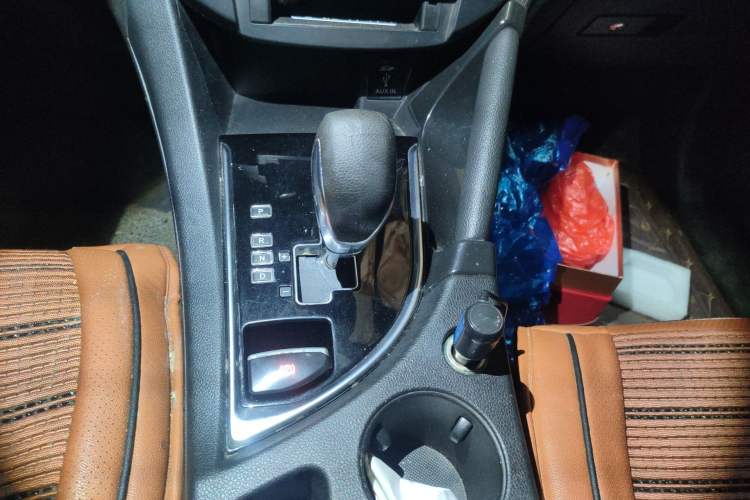 Used Dongfeng Aeolus AX7 2015 2.0L Automatic Zhiyi Trim Gear Lever