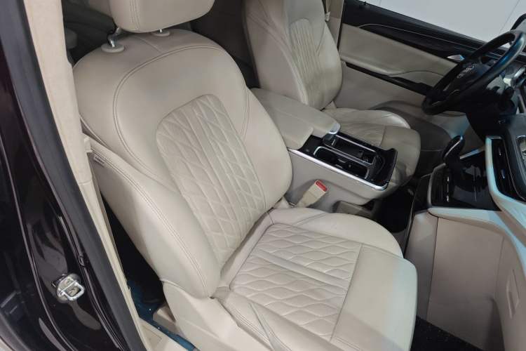 Used Buick GL8 2020 Avenir Avia Six-Seat Deluxe Edition
