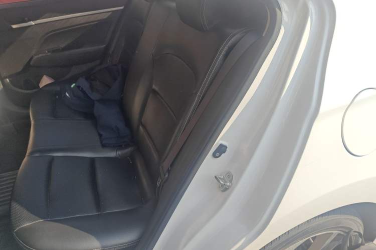 Used Hyundai Elantra (6th Generation / Lingdong) 2016 1.6L Automatic ZhiXuan – Elite Version Left Rear Seat