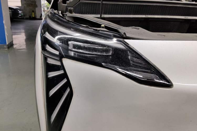 Used AION Y 2022 Plus 70 Smart Edition Right Front Headlight