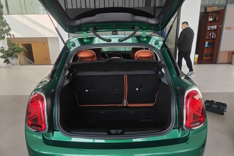 Used MINI MINI 2021 1.5T COOPER Artist Five-Door Edition