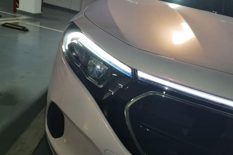 Used Mercedes-Benz EQA 2023-Year Restyled EQA 260 Right Front Headlight