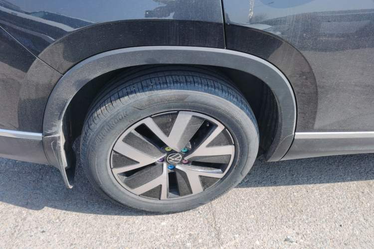 Used Volkswagen Tayron 2024 300TSI Two-Wheel-Drive Luxury Plus Advanced Version Right Rear Wheel Hub