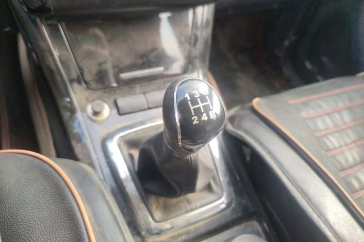 Used HYOSOW S3 2014 1.5L Luxury Version China IV Emission Standard