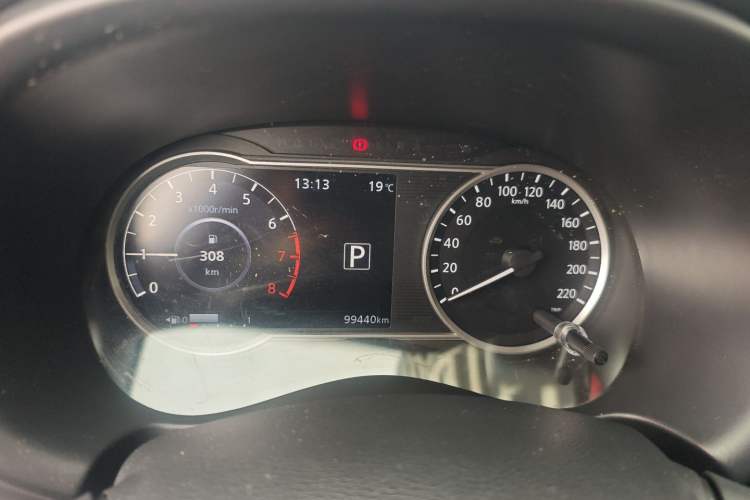 Used Nissan Kicks 2017 1.5L CVT Smart Drive Edition Instrument Cluster