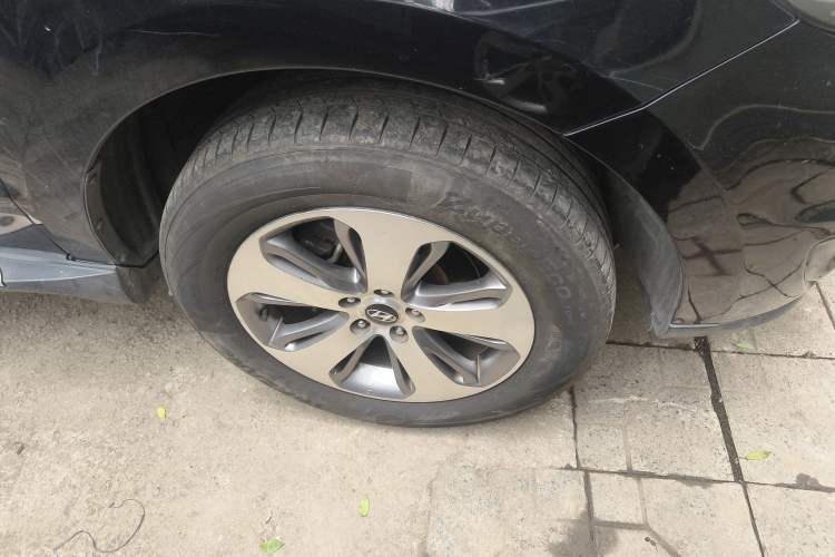 Used Hyundai Santa Fe Classic 2012 2.4 Ultimate Edition 7-Seater Four-Wheel Drive