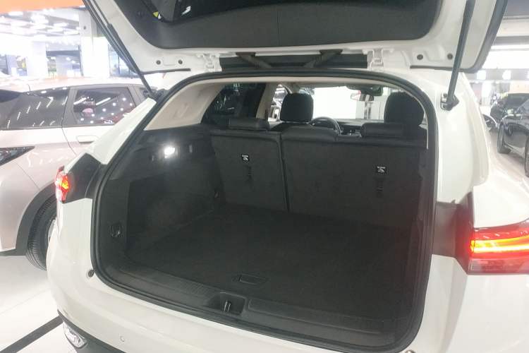 Used Buick Envision 2022 Facelift Encore S 552T Two-Wheel-Drive Luxury Model
