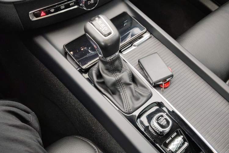 Used Volvo XC60 2019 T5 4x4 Smart Edition China VI Standard