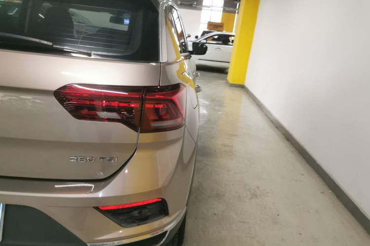 Used Volkswagen T-ROC 2020 280TSI DSG Two-Wheel Drive Comfort Version