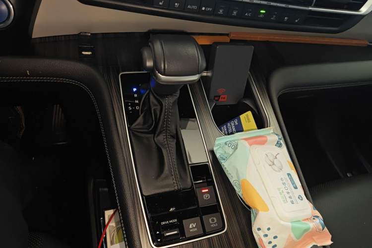 Used Toyota Granvia 2023 2.5L Hybrid Flagship VIP Edition Gear Lever