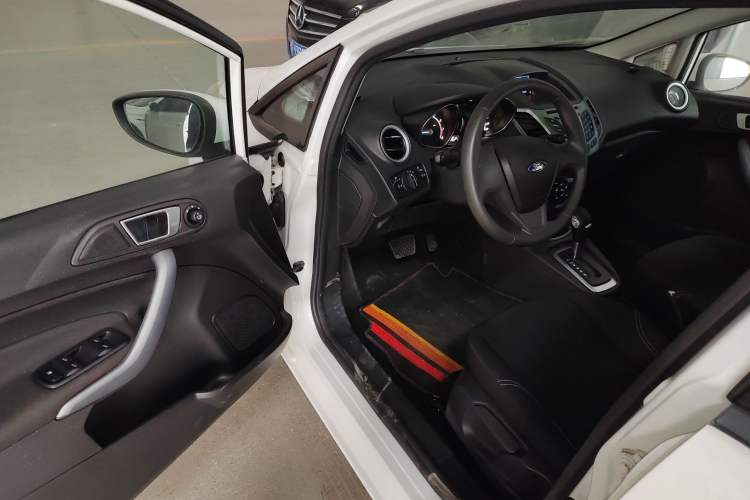 Used Ford Fiesta 2013 Hatchback 1.5L Automatic Fashion Edition